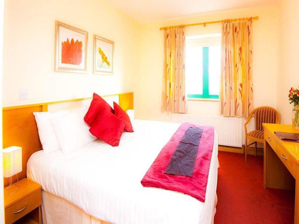 The Arches Hotel 克莱尔戈尔韦 外观 照片